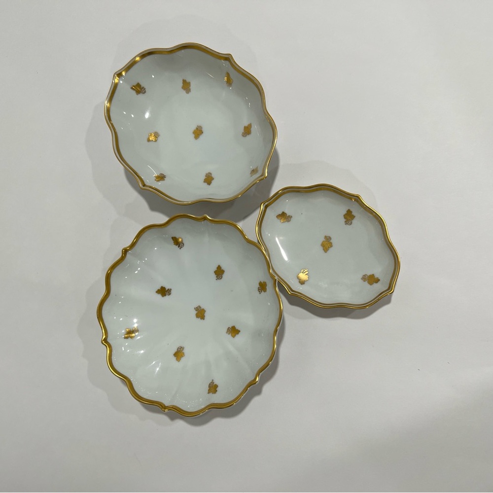 Set of 3 AUGARTEN WIEN AUSTRIA,  Golden leaves  Porcelain Candy